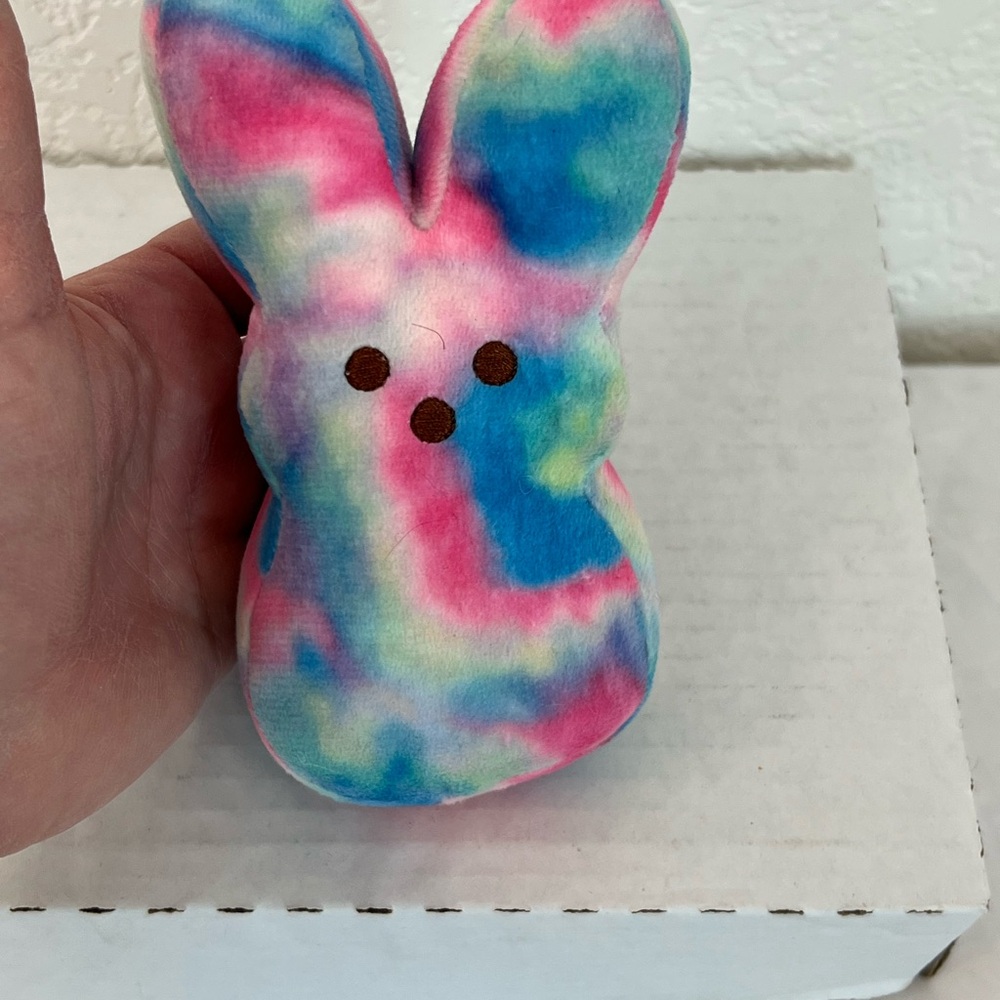 Peeps Colorful Tie-Dye Bunny Plush Easter 6” x 3.5” rabbit